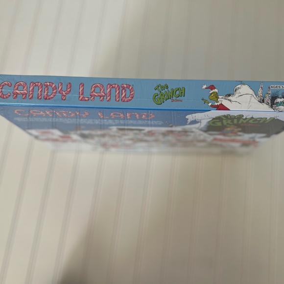 Candy Land: The Grinch Board Game - Picture 3 of 3